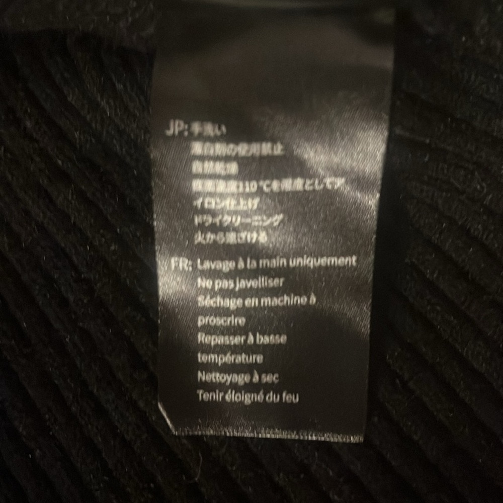 Qualfort size Medium black ribbed sweater - Picture 8 of 13